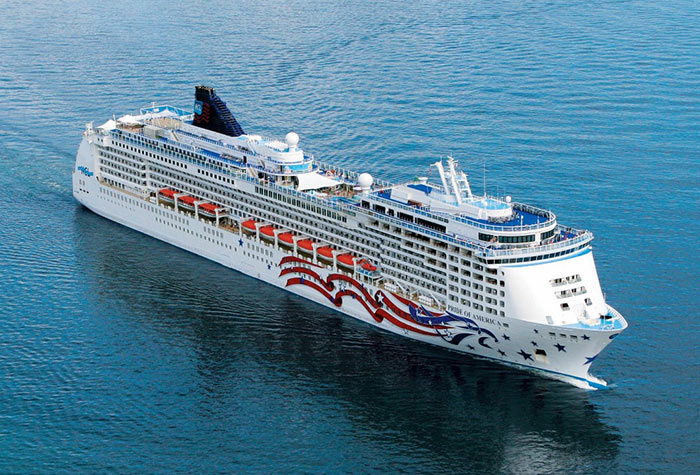 Hawaiian Cruise Experience: My Hawaiian Island cruise thrill, out of Honolulu (Oahu)